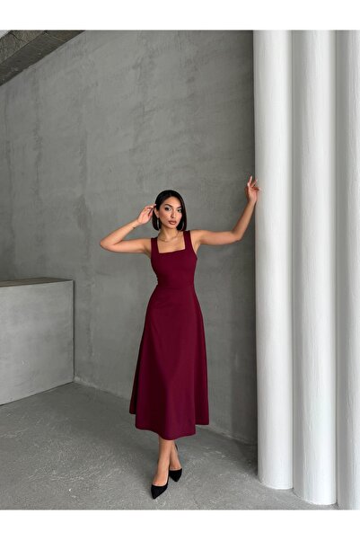 BEJNA Dámské bordové šaty se čtvercovým výstřihem a tlustými ramínky