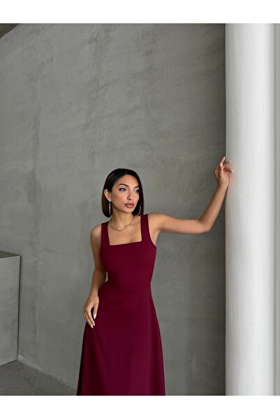 BEJNA Dámské bordové šaty se čtvercovým výstřihem a tlustými ramínky