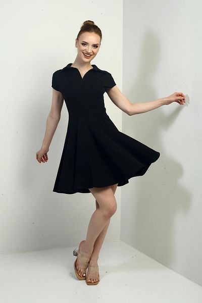 By Saygı Rochie scurtă de damă cu guler polo cu mâneci lunii din Lycra