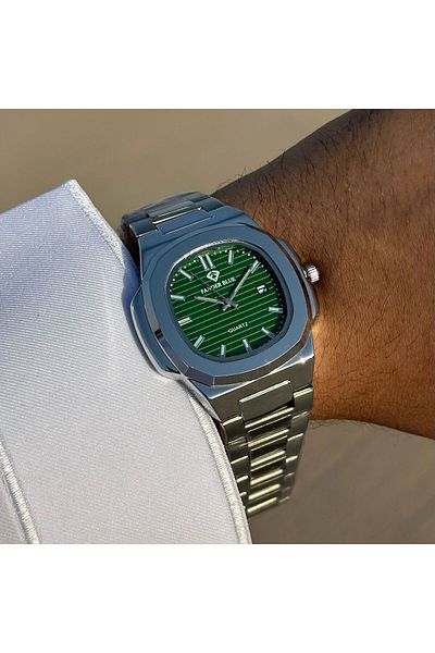 FANDER BLUE Vanderblue Traveler Watch with Silver Steel Strap and Green Dial