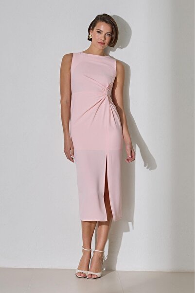 Setre Φόρεμα με φαρδιά εφαρμογή μεσαίου μήκους με λεπτομέρεια σχισμής σε πούδρα