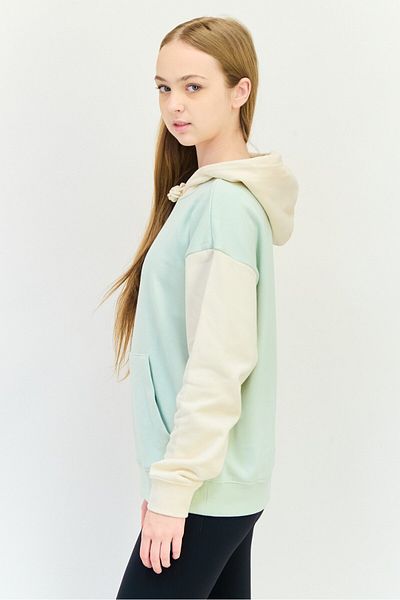 adidas Women Sportswear Fit Long Sleeve Outdoor Hoodie, Multicolor