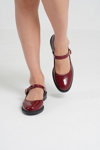Beyond Γυναικεία μπορντό λουστρίνι με λουράκι Loafer παπούτσια μπαλαρίνας 2,5cm Byndlfrk11