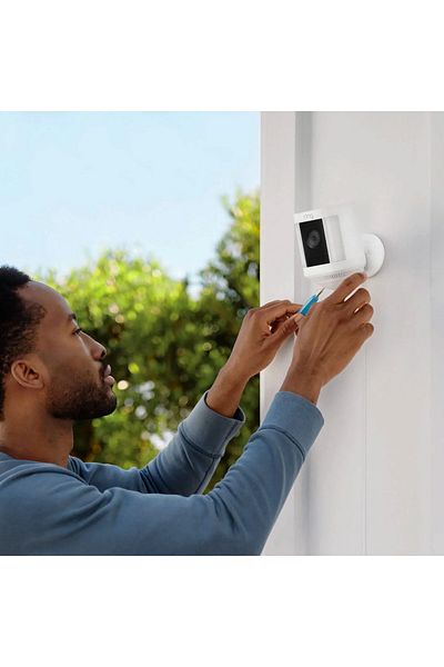 Ring Spotlight cam Plus Plug-in -White
