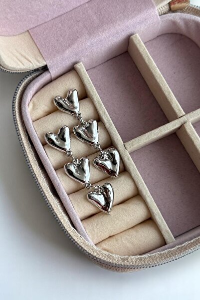 MUTENA ثلاثة صفوف من الأقراط المتدلية بتصميم القلب