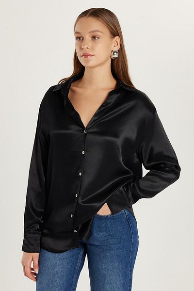 Tudors Cămașă neagră din satin cu mânecă lungă, slim fit, pentru femei
