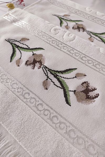 Sevim Cross Stitch Embroidered Rose Velvet Hand Face Towel Set of 2 - 50X90 cm - Cream