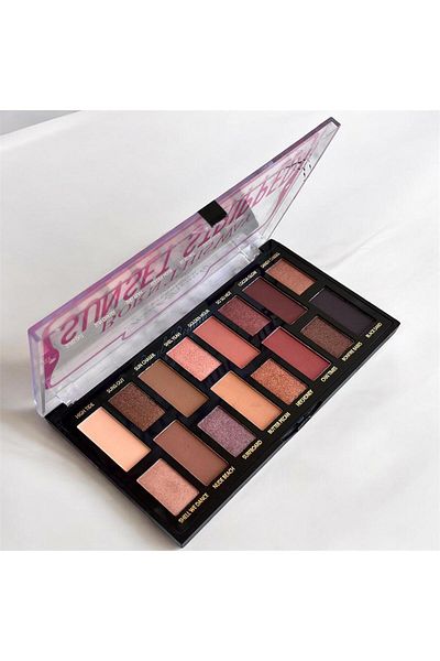 real beauty 15-Color Earthy Eyeshadow Palette