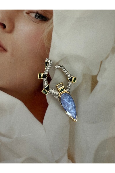 Pinery Jewels VIP SERİ - Mavi Damla Taşlı Sallantılı Küpe Çifti