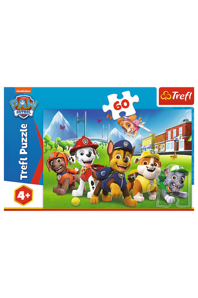 Trefl Puzzle 60 de piese Patrula Cățelușilor în iarbă