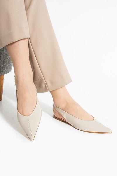 diclepolat Peras Beige Patterned Patent Leather Rubber Detailed Short Heeled Women's Ballerinas