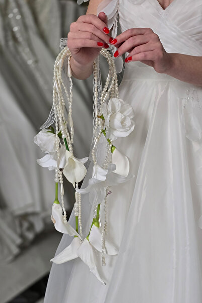 Yonca Moda Evi Gelin El Çiçeği