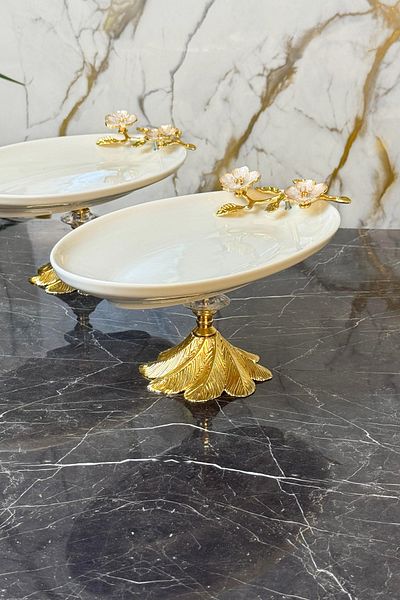 MAY HOME Laley Kand Footed 2-Piece Oval Appetizer Presentation Plate & Porcelain Boat Plate