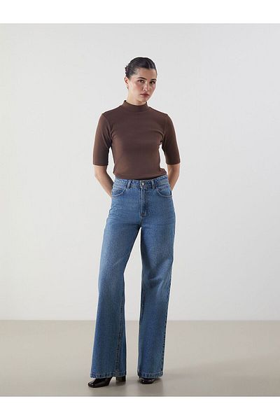 LC Waikiki Women's Stand Collar T-Shirt