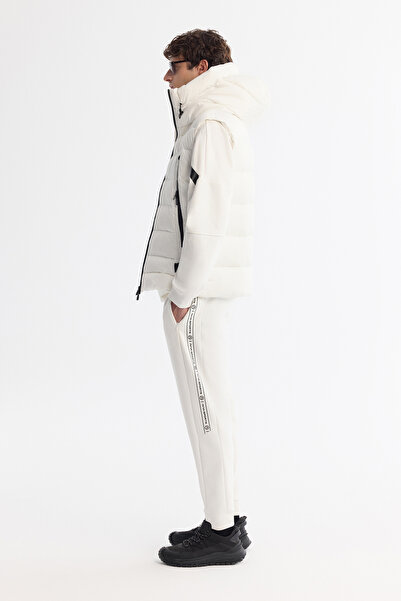 Avva Erkek Beyaz Kapüşonlu Su İtici Rüzgar Geçirmez Şişme Comfort Fit Yelek A42Y6504