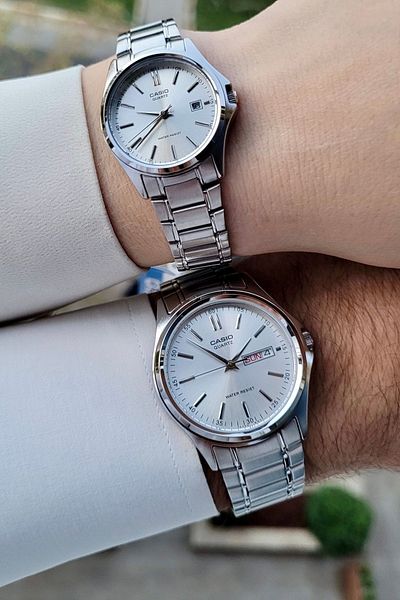 Casio Lover Couple Wristwatch with Metallic Color Day and Calendar Function 2 Years Warranty