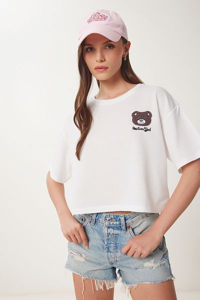 Happiness İstanbul Women's White Teddy Bear Embroidered Crop Knitted T-Shirt Zv00298