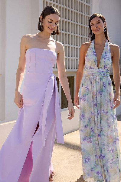 Trendyol Collection Fasih Lila Trägerloses langes, stilvolles Abendkleid, Nachtkleid für den Abschluss, TPRSS25AE00082