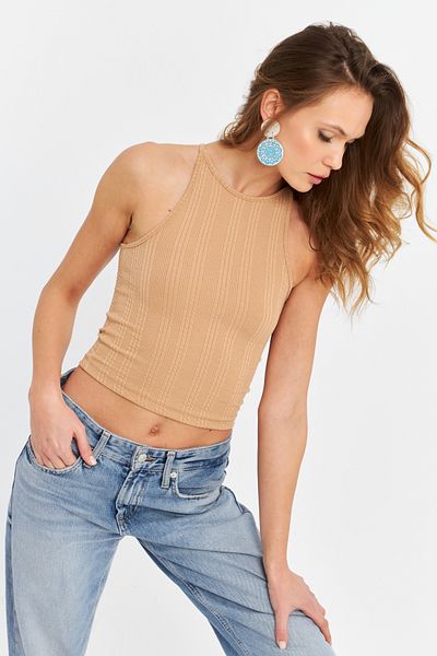 Cool & Sexy Women's Camel Sleeveless Crop Blouse Tf63-90