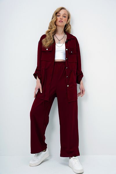 Trend Alaçatı Stili Burgundy Double Pocket Safari Jacket and Crepe Bottom Top Set with Wide Leg Pants with Elastic Waist Alc-X14086