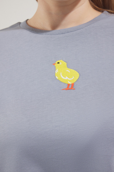 Trendyol Curve Γκρι λαιμόκοψη με κέντημα Crop Top Plus Size