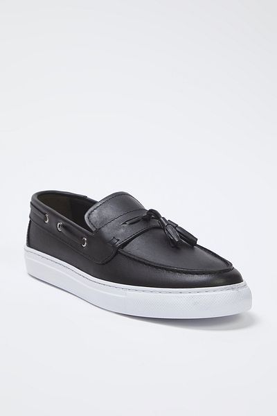 TRENDYOL SHOES Detailné pánske mokasínové topánky z pravej kože TAKSS25LA00020