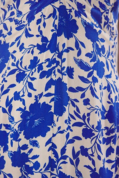 Trendyol Collection Μπλε φλοράλ φούστα με λουράκι με μέση Gipeli Midi υφαντό φόρεμα TWOSS25EL00036