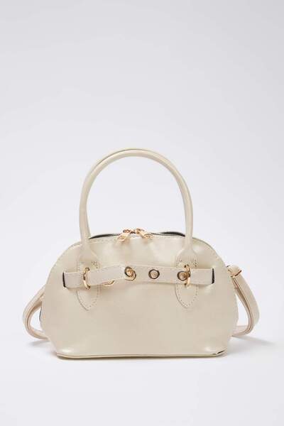 TRENDYOL SHOES Ecru Mini-/kleine Bowling-Umhängetasche für Damen mit Ösen und Gürtelschnalle, TAKSS25OC00022