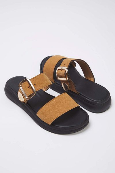 TRENDYOL SHOES Γυναικείες παντόφλες Camel Suede Χρυσή Πόρπη Flat TAKSS25TE00006