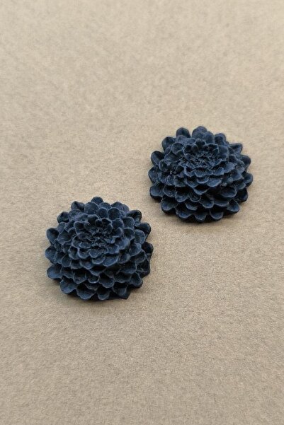 thecolourfully حلق أقحوان - أزرق داكن (طين بوليمر - أقراط أظافر، صناعة يدوية)