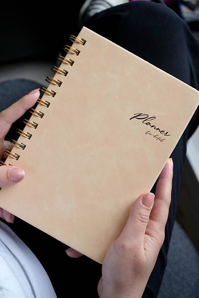 Victoria's Journals Vegan Undated Planner English A5 100Gr 176 Sheets