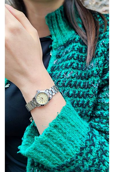 Lee Cooper Lc08162 Minimal Design 3 Atm Waterproof Women's Wristwatch