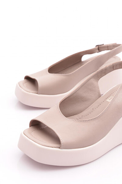 DGN 2006 Women's Sandals