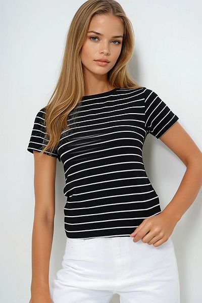 VAGGON Women's Black Crew Neck Striped T-Shirt Prmx13919
