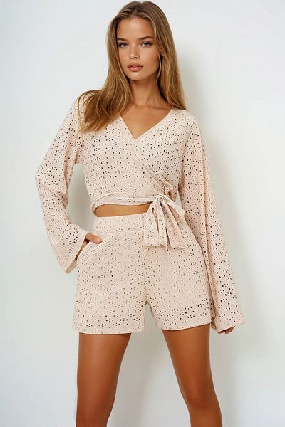 VAGGON Set de bluză și pantaloni scurți căptușiți pentru femei, bej, cu guler dublu, cu talie, guipură, Prmx14092