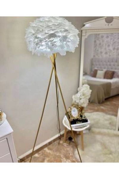 Generica White feather lighting stand