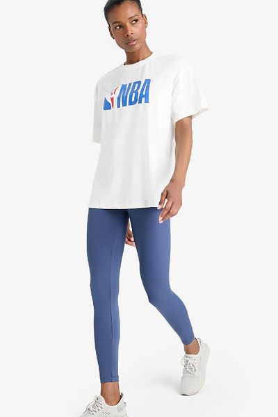 DeFacto DeFactoFit NBA Wordmark Oversize Φαρδιά Εφαρμογή Ποδηλατική λαιμόκοψη με στάμπα κοντομάνικο μπλουζάκι T5506AZ25SM