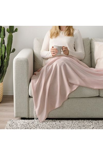 IKEA Soft light pink blanket, 120 x 160 cm, comfortable and lightweight decorative blanket with tassel edges