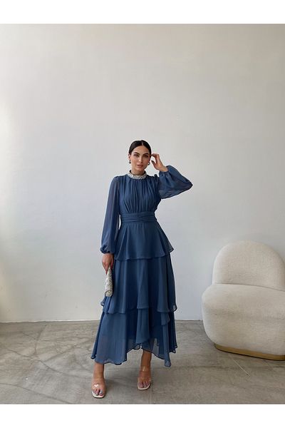 Swan Woman Βραδινό φόρεμα με λεπτομέρεια με βολάν