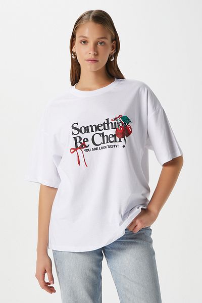 Ritnice Tricou oversize alb cu imprimeu Something Cherry pentru femei