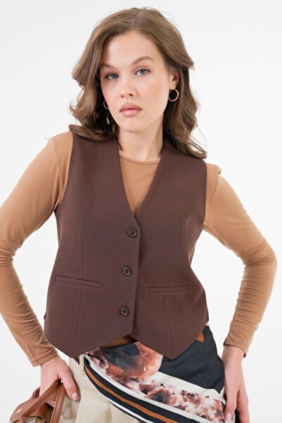Saade Тъмнокафяв елек с джобове и 3 копчета, закопчаване с подплата