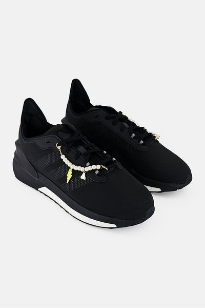 adidas Men Avryn Lace Up Outdoor Shoes, Black