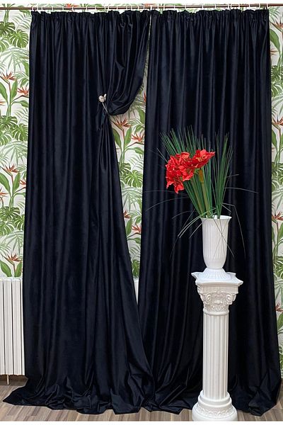Liz Line Set of two black velvet curtains, "Velvet" collection by LIZ LINE 2x140x245cm with drapery DR16514