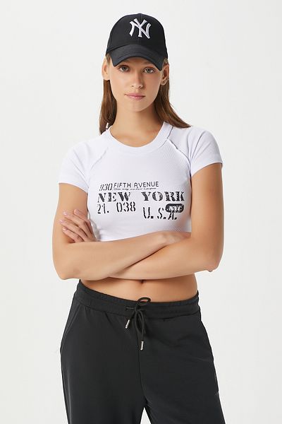 Ritnice Crop Top alb pentru al cincilea spălat pentru femei