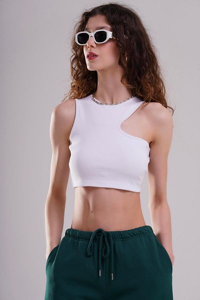AFLOOW Women's White Asymmetrical Cut Crop Tank Top – Modern and Stylish Look