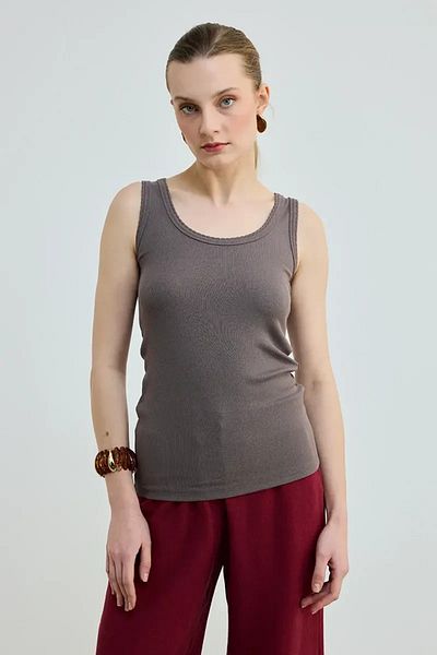 Gusto Viscose Undershirt with Sliced ​​Collar - Brown