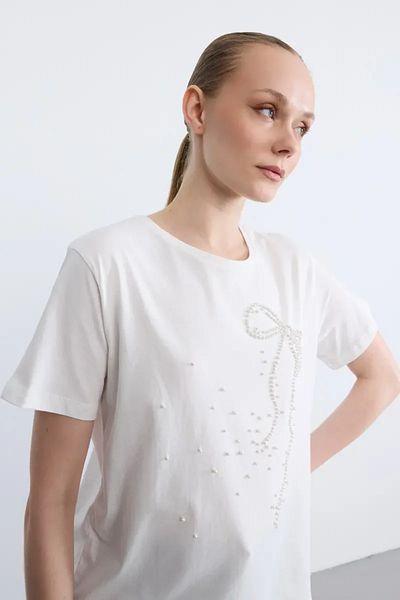 Gusto Tricou din bumbac brodat cu perle - Ecru