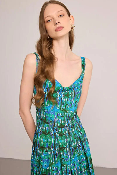 Gusto Butterfly Collection Pleated Dress - Green