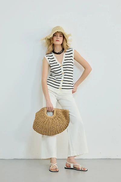 Gusto Striped Knitwear Vest - Ecru
