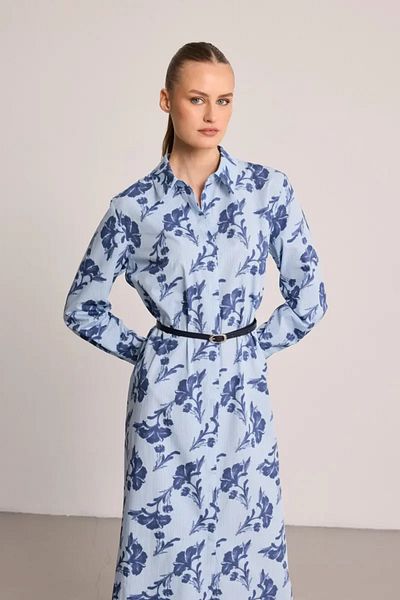 Gusto Rochie cămașă lungă din bumbac cu model de frunze - albastru